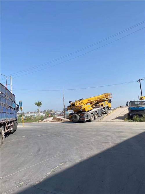 姑苏区25吨吊车的租赁价格大概是多少？